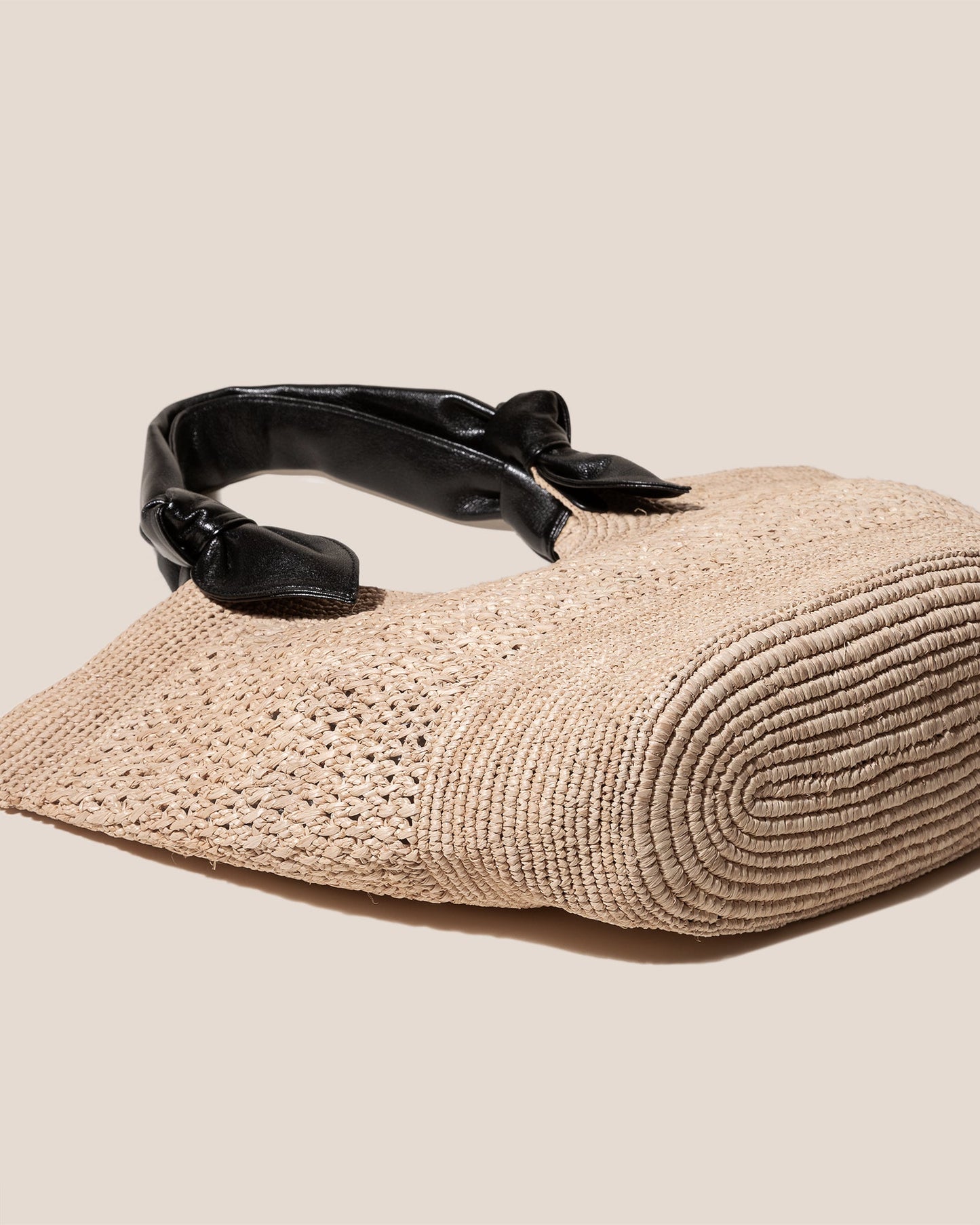 Hereu FONOL - Crocheted Raffia Basket - Women