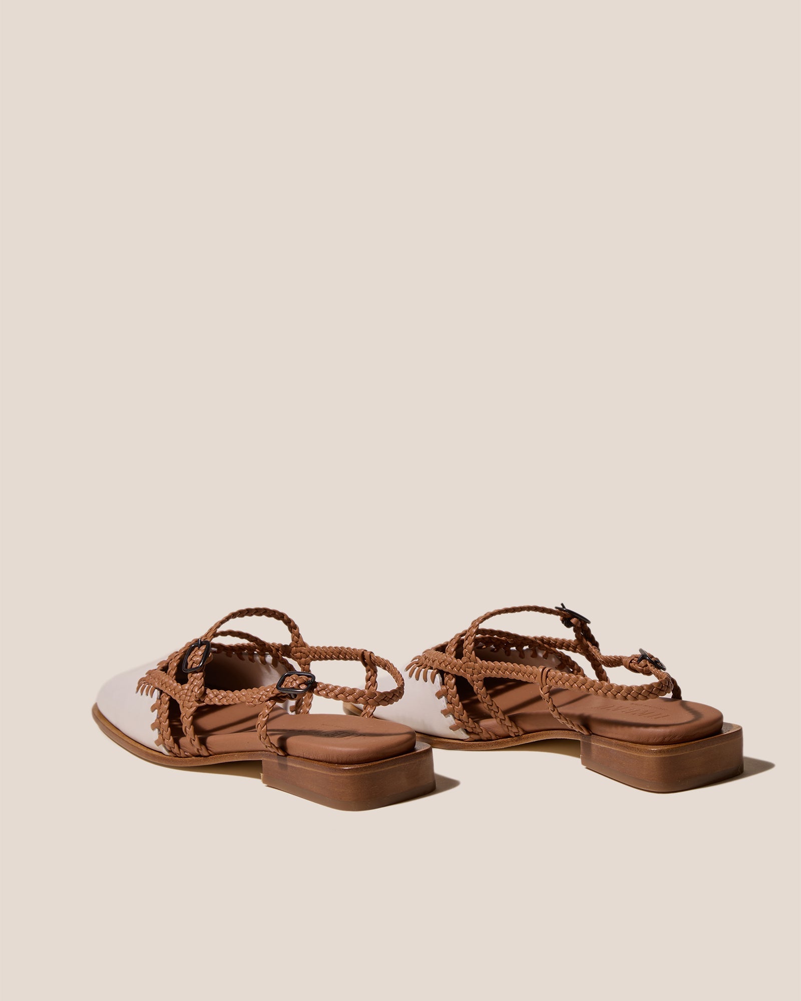 Hereu Online ADRATA - Woven Square-Toe Sandal - Women