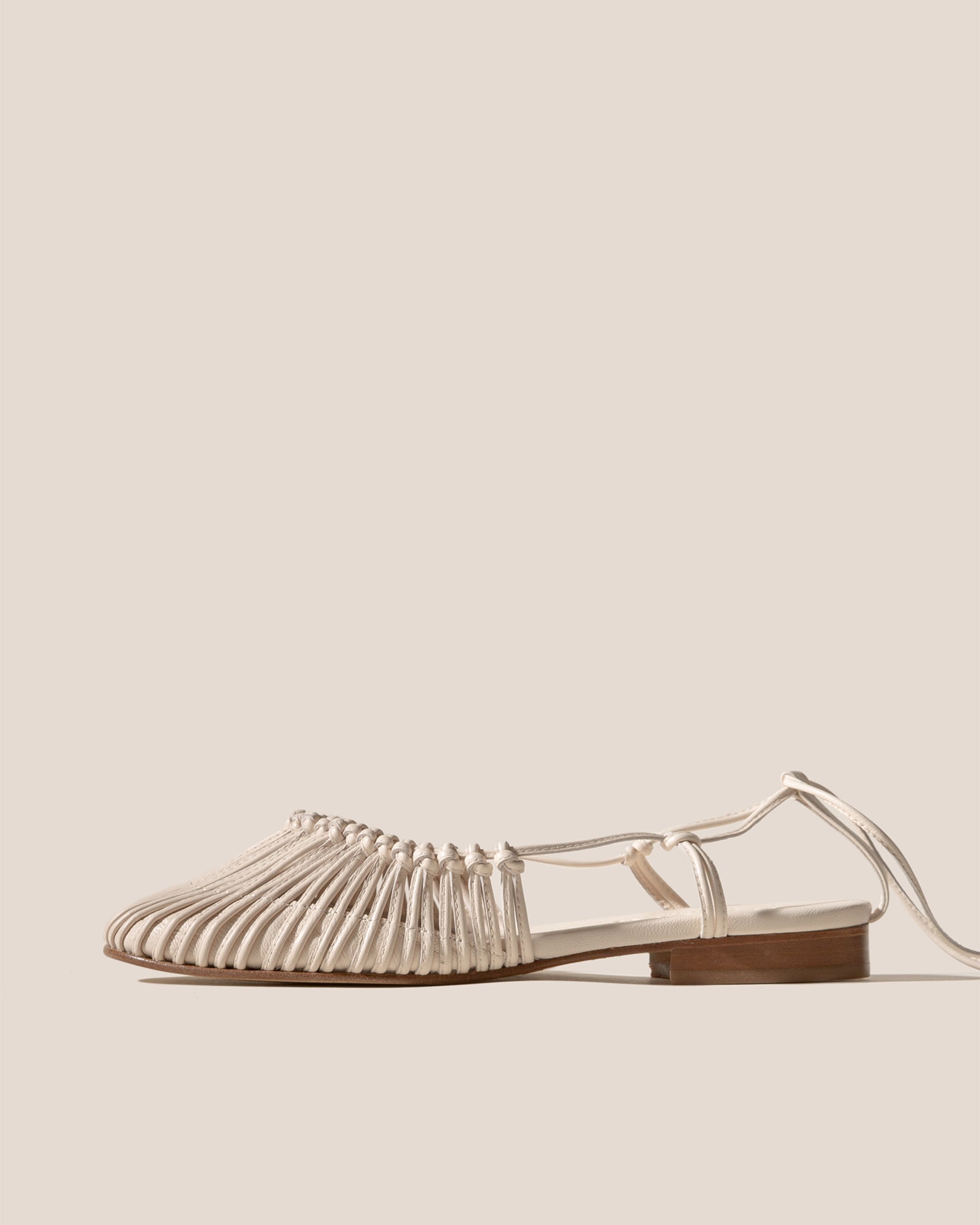 Hereu US MANTERA - Round-Toe Knotted Sandal - Women
