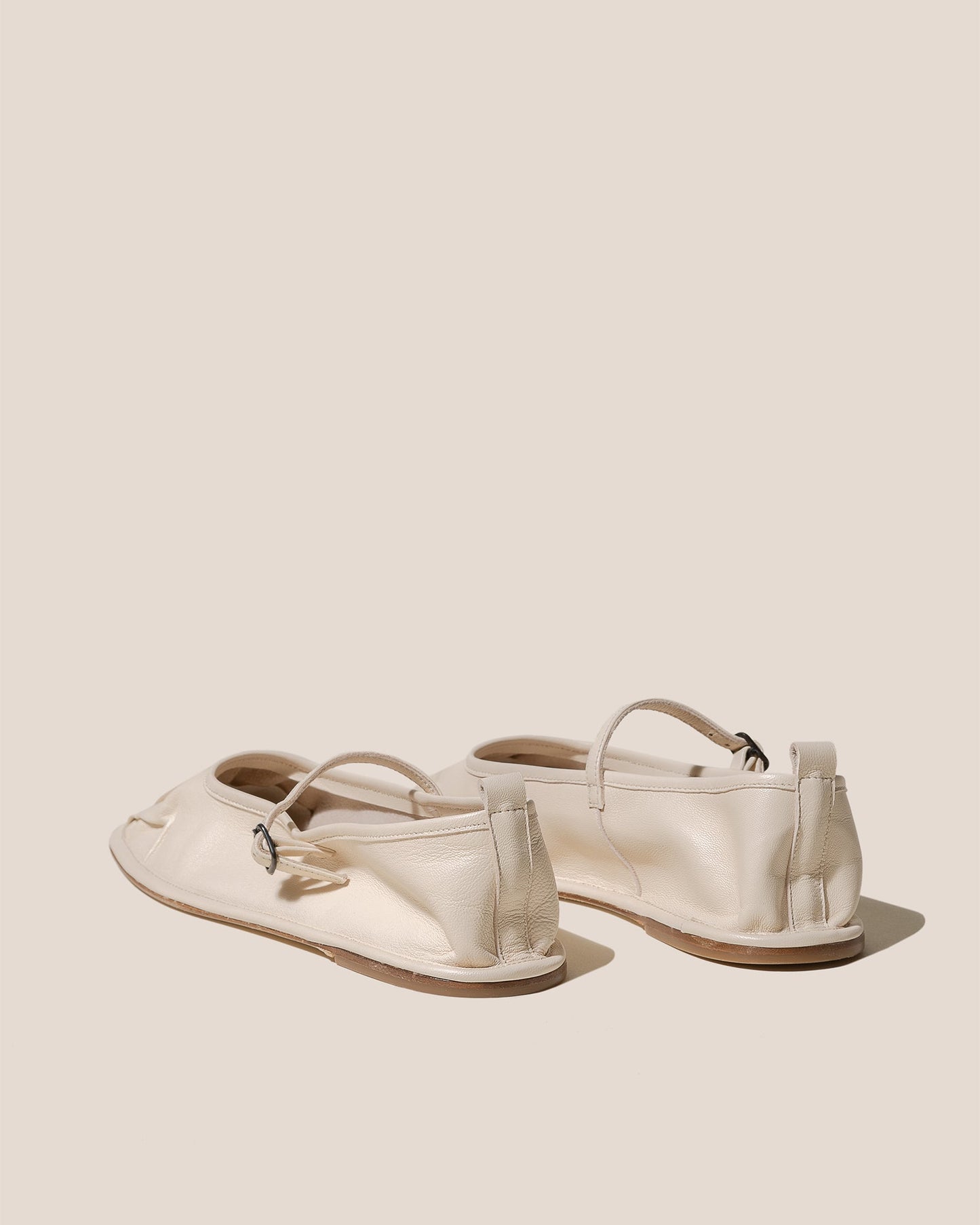 Hereu US DANSA - Pleated-Toe Mary Jane Pump - Women