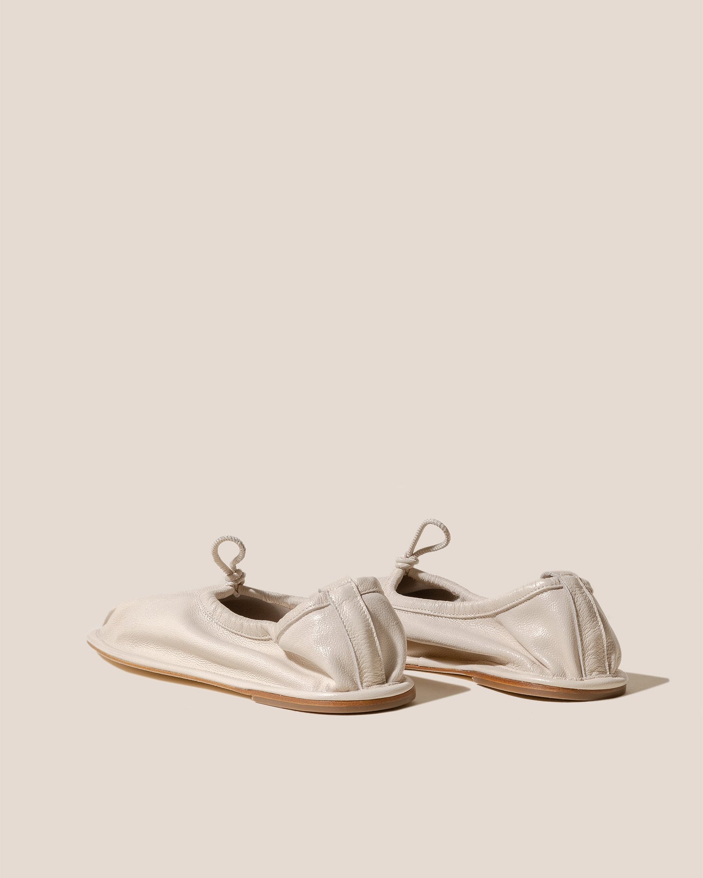 Hereu On sale PUNTERA SUPPLE SHINY - Pleated-Toe Pump - Women