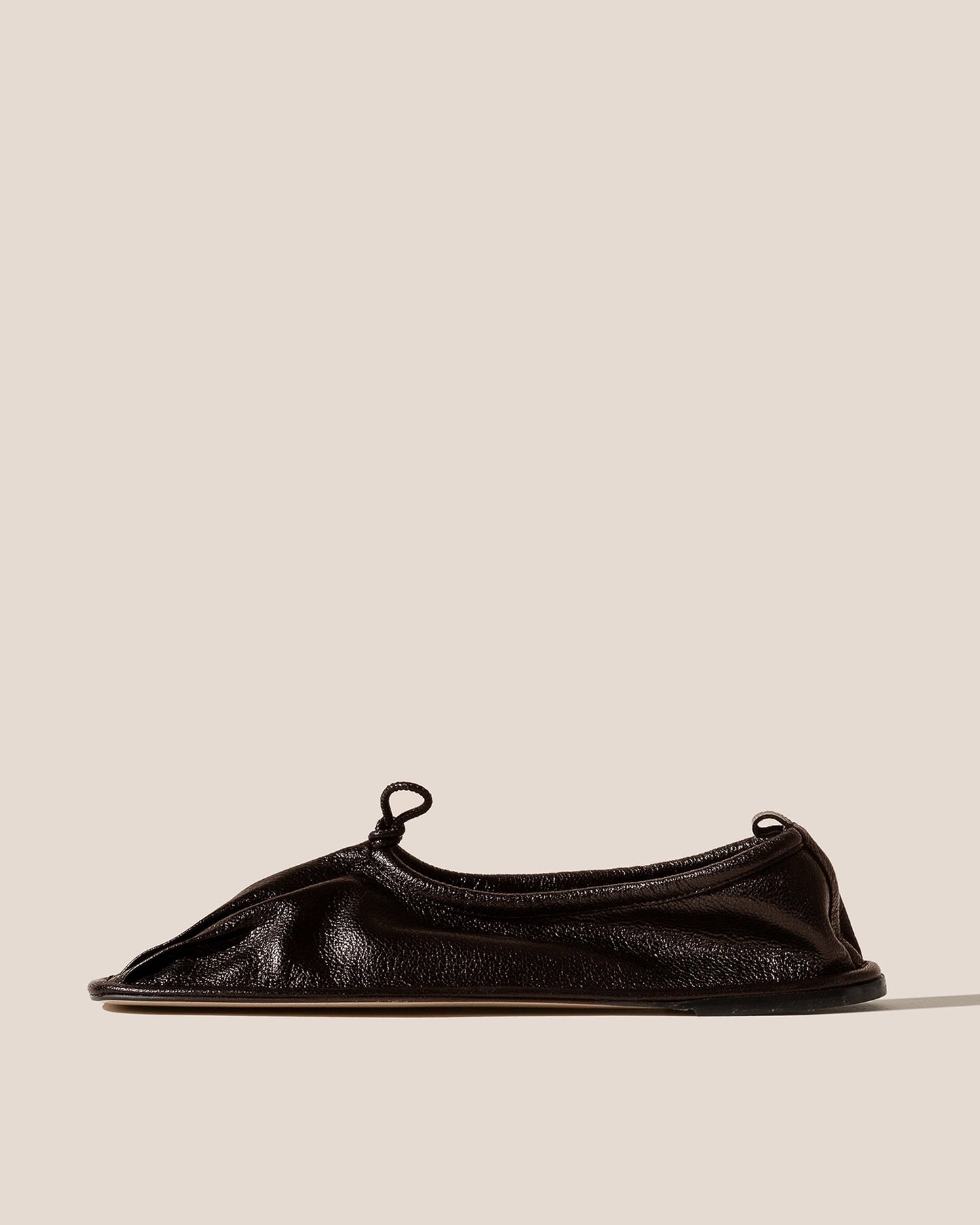 Hereu On sale PUNTERA SUPPLE SHINY - Pleated-Toe Pump - Women