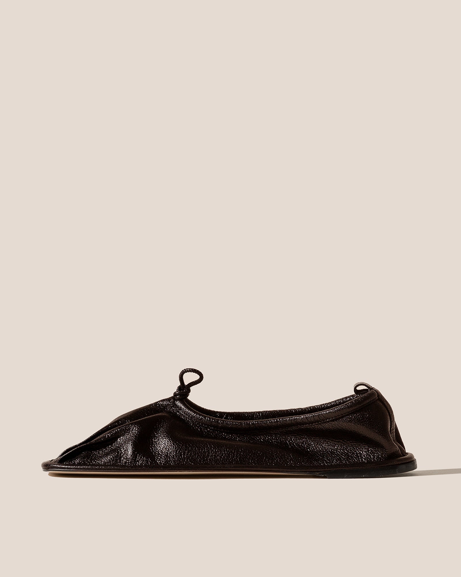 Hereu On sale PUNTERA SUPPLE SHINY - Pleated-Toe Pump - Women