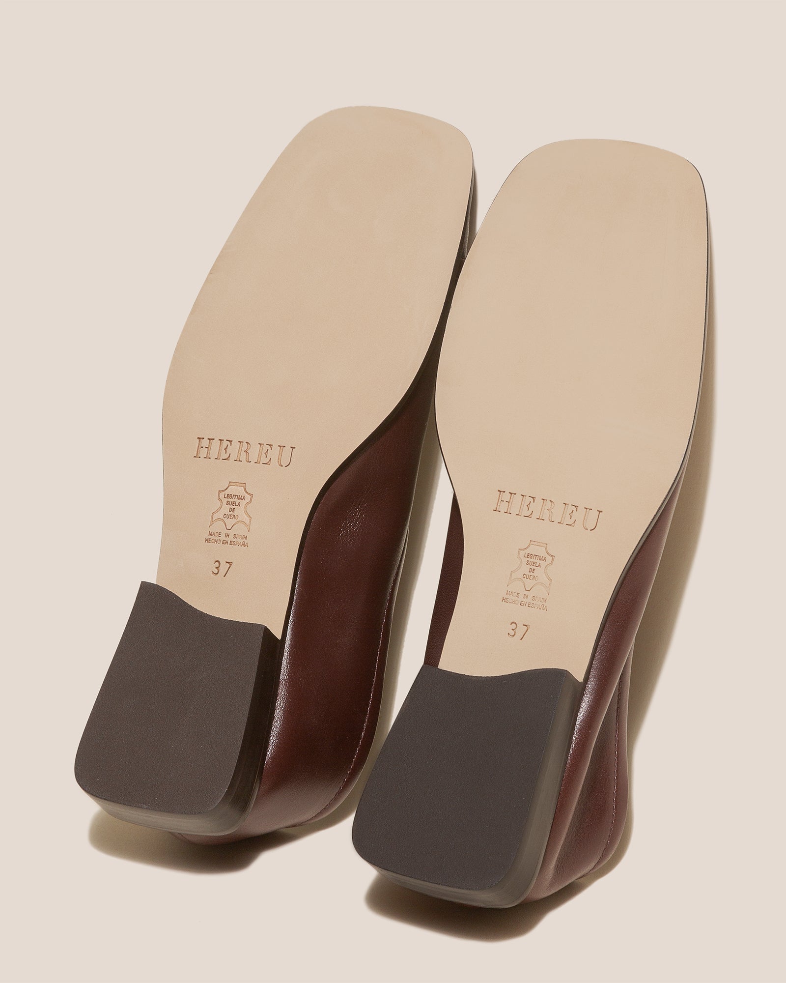 Hereu PETRA - Asymmetrical Pump - Women