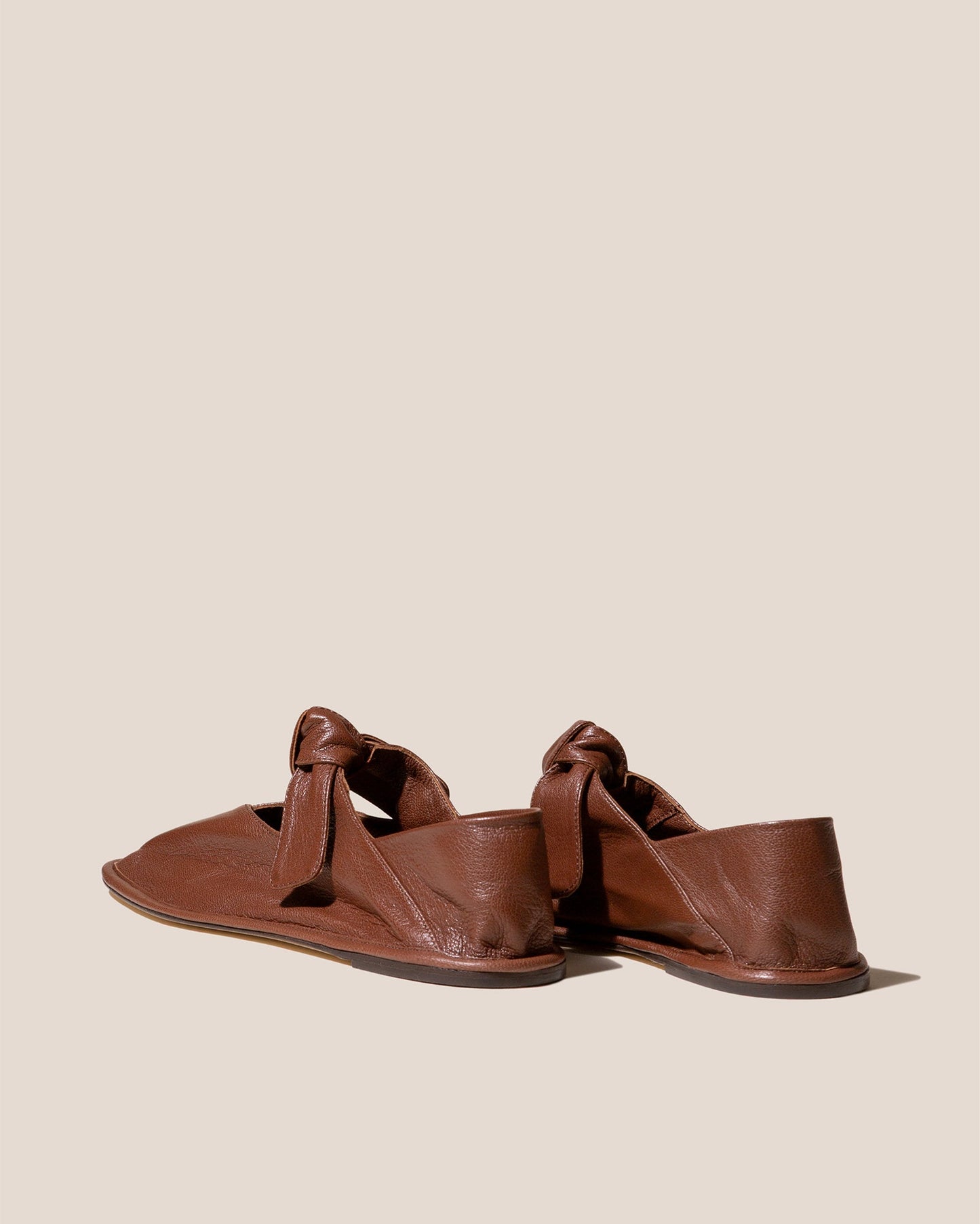 Hereu US LLASADA SUPPLE SHINY - Front-Knot Pump - Women