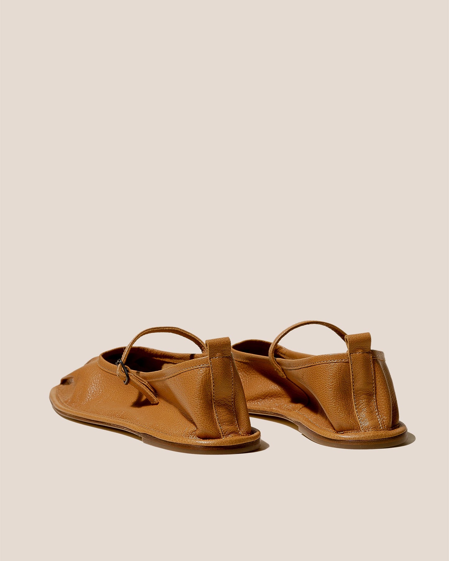 Hereu On sale DANSA SUPPLE SHINY - Pleated-Toe Mary Jane Pump - Women