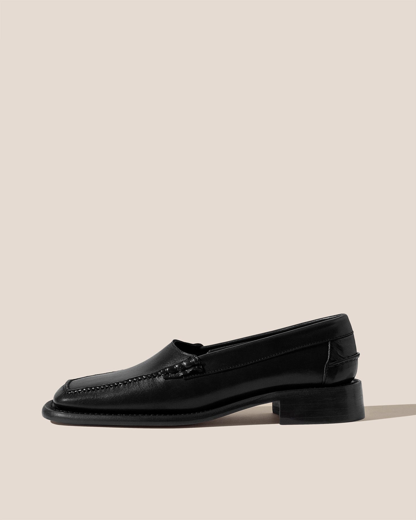Hereu Online SALA - Square-Toe Low-Heeled Pump - Women