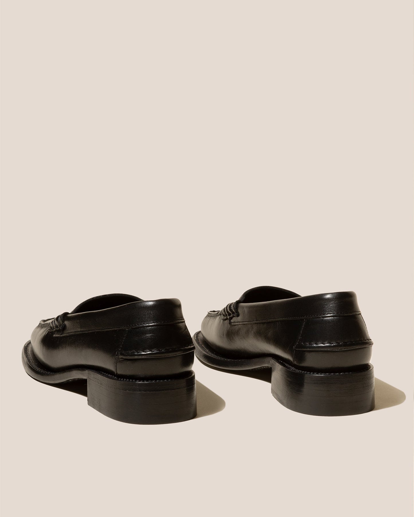 Hereu Online SALA - Square-Toe Low-Heeled Pump - Women