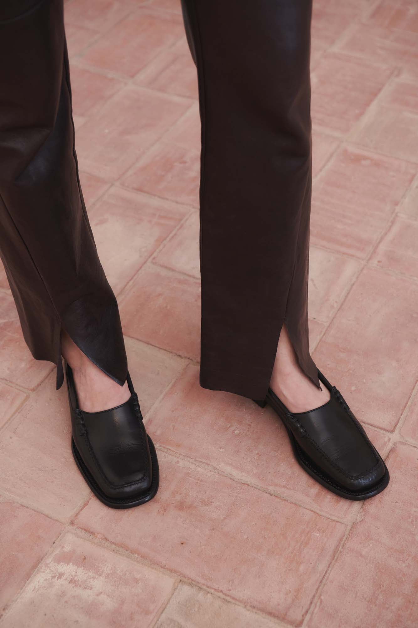 Hereu Online SALA - Square-Toe Low-Heeled Pump - Women