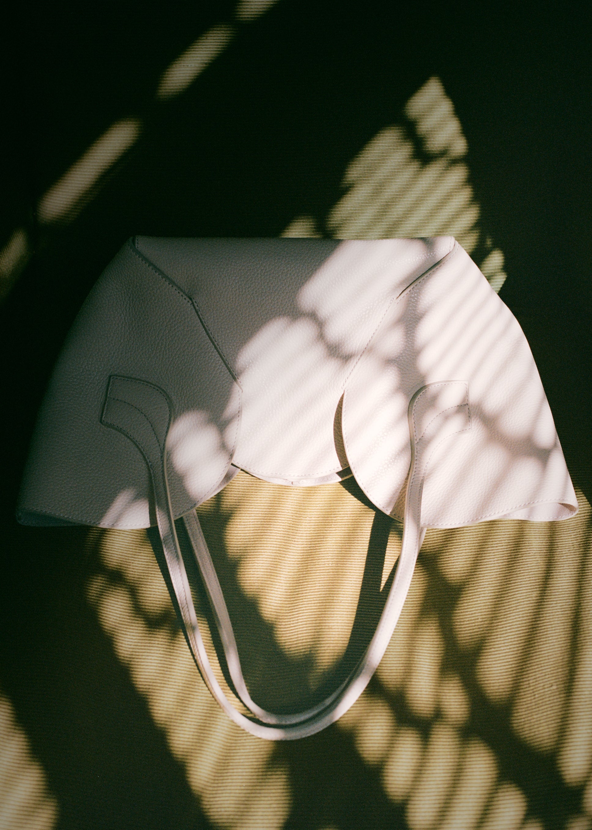 Hereu For sale SEPAL S GRAINY - Tulip Shape Zipped Tote Bag - Women