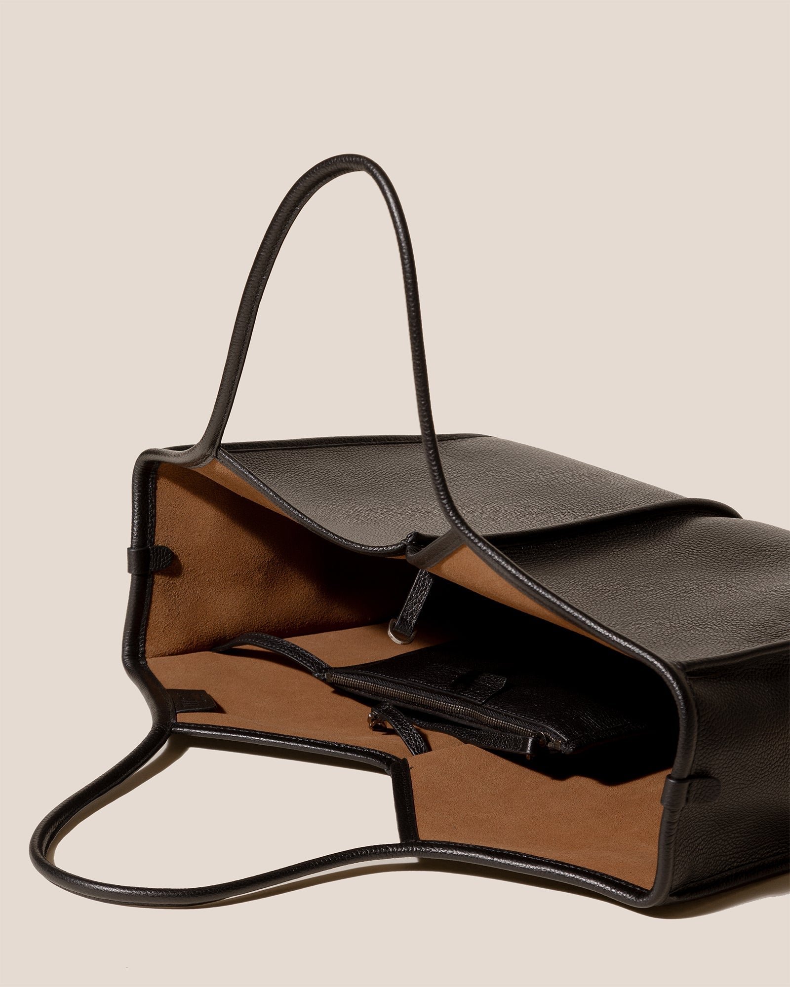 Hereu US CALELLA SQUARED MEDIUM GRAINY - Leather-trimmed Tote Bag - Women|Men