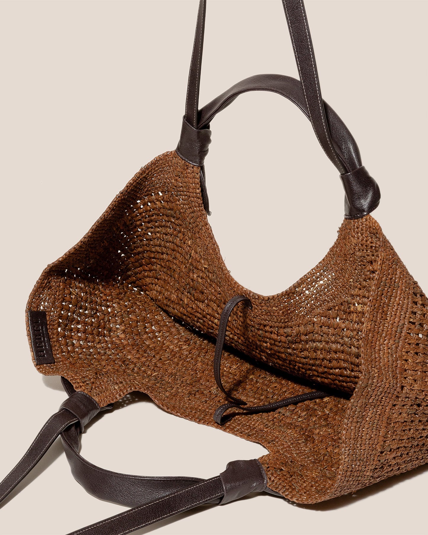 Hereu Outlet FONOL L RAFFIA - Crocheted Raffia Basket - Women