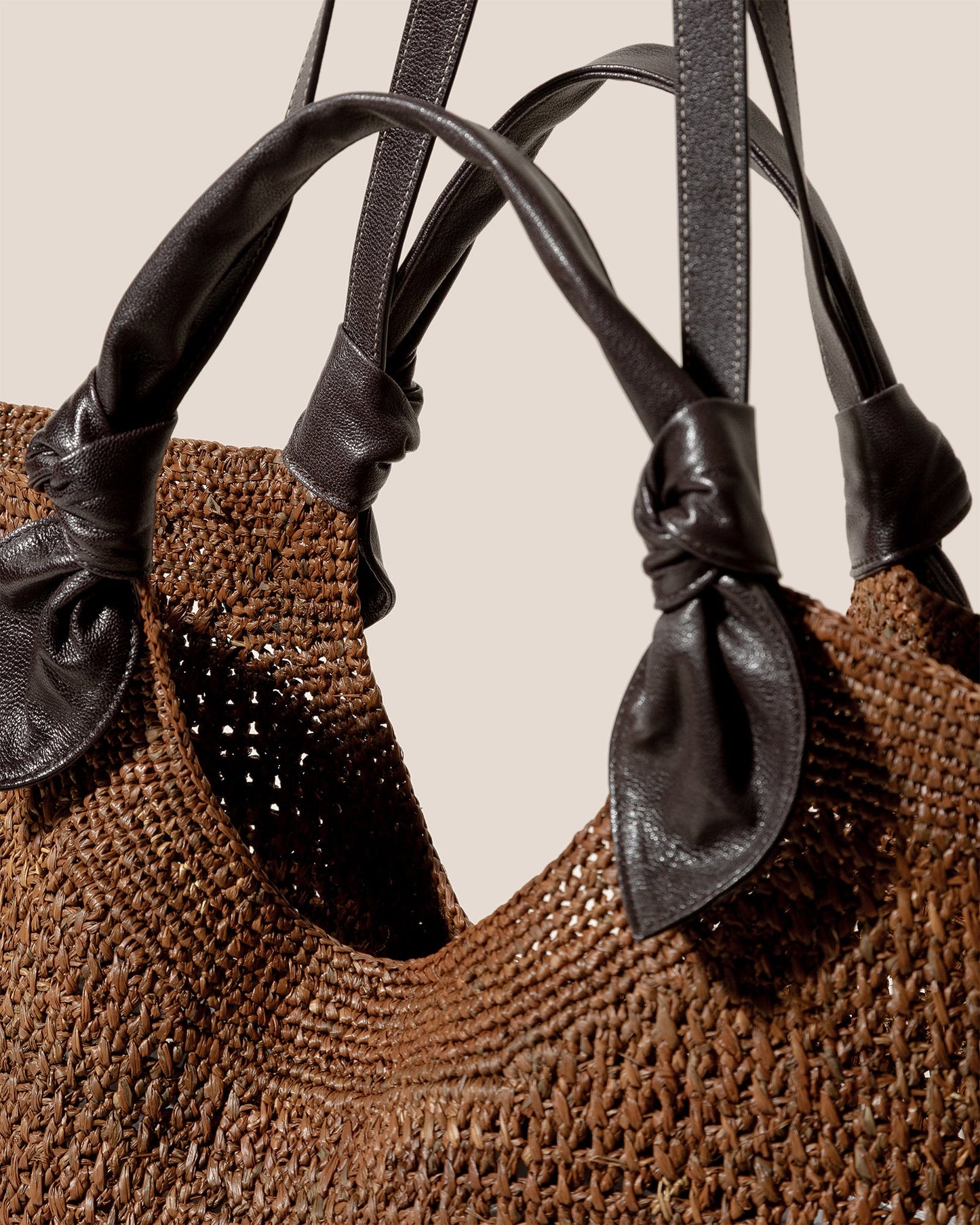 Hereu Outlet FONOL L RAFFIA - Crocheted Raffia Basket - Women
