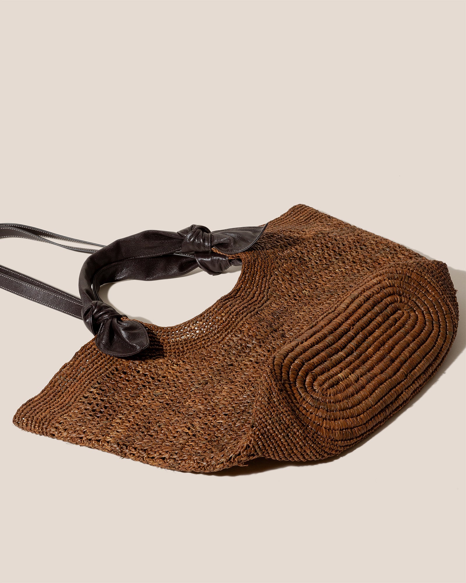 Hereu Outlet FONOL L RAFFIA - Crocheted Raffia Basket - Women