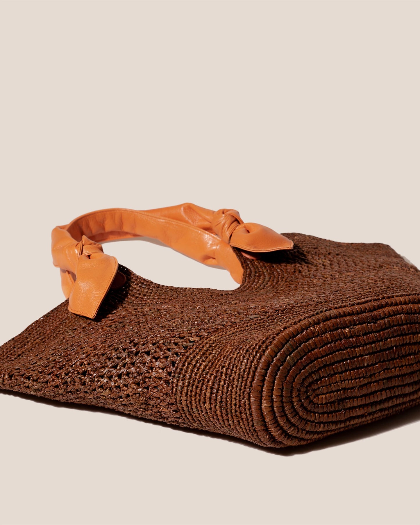 Hereu US FONOL - Crocheted Raffia Basket - Women