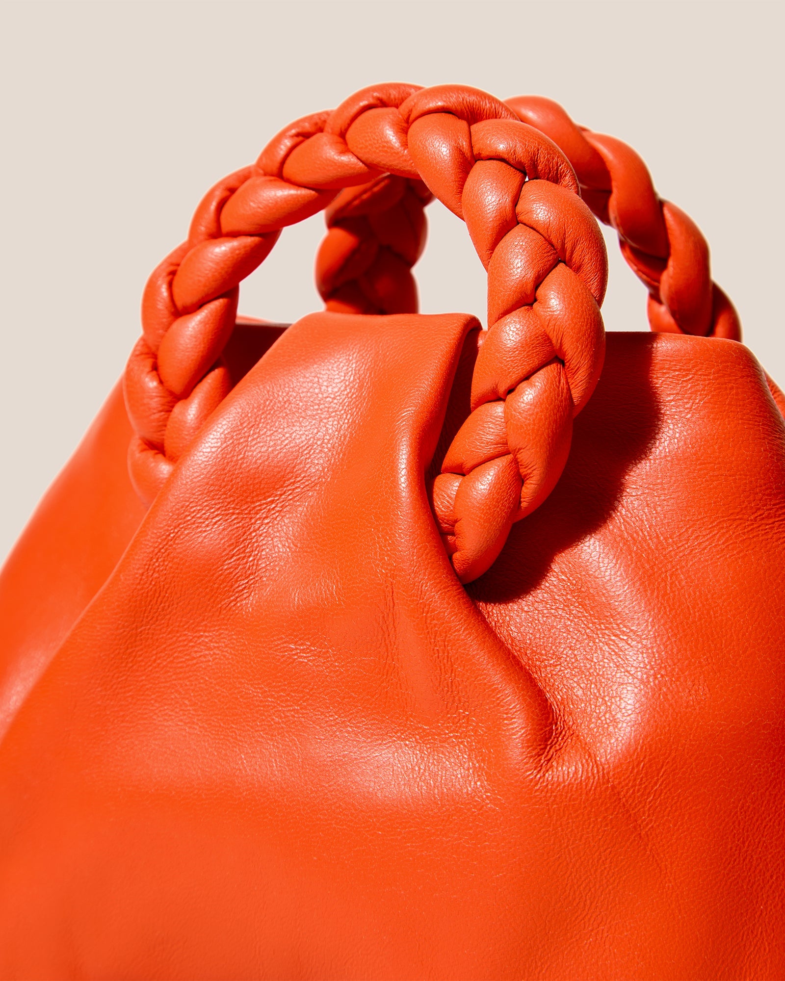 Hereu US BOMBON - Plaited-handle Leather Handbag - Women