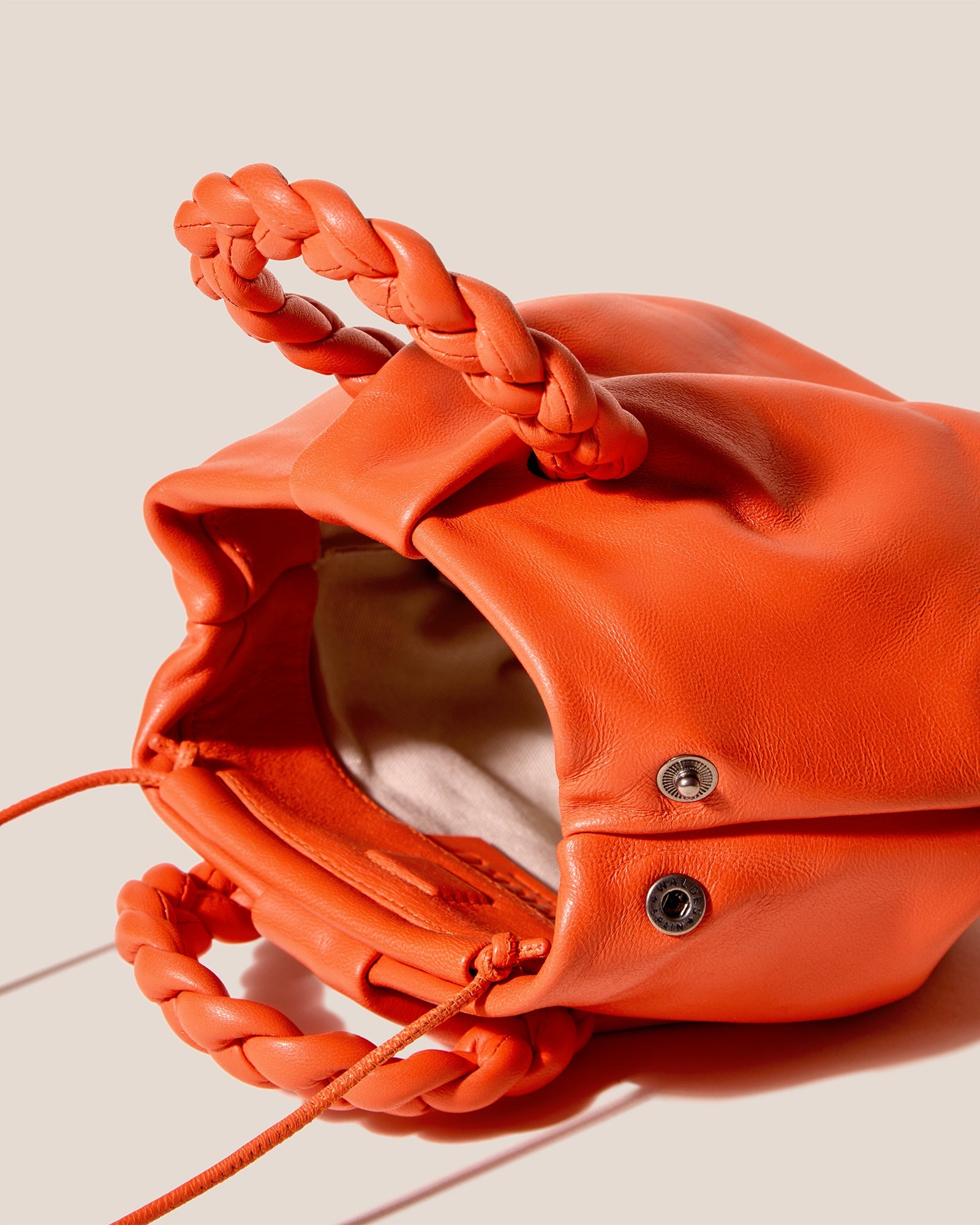 Hereu US BOMBON - Plaited-handle Leather Handbag - Women