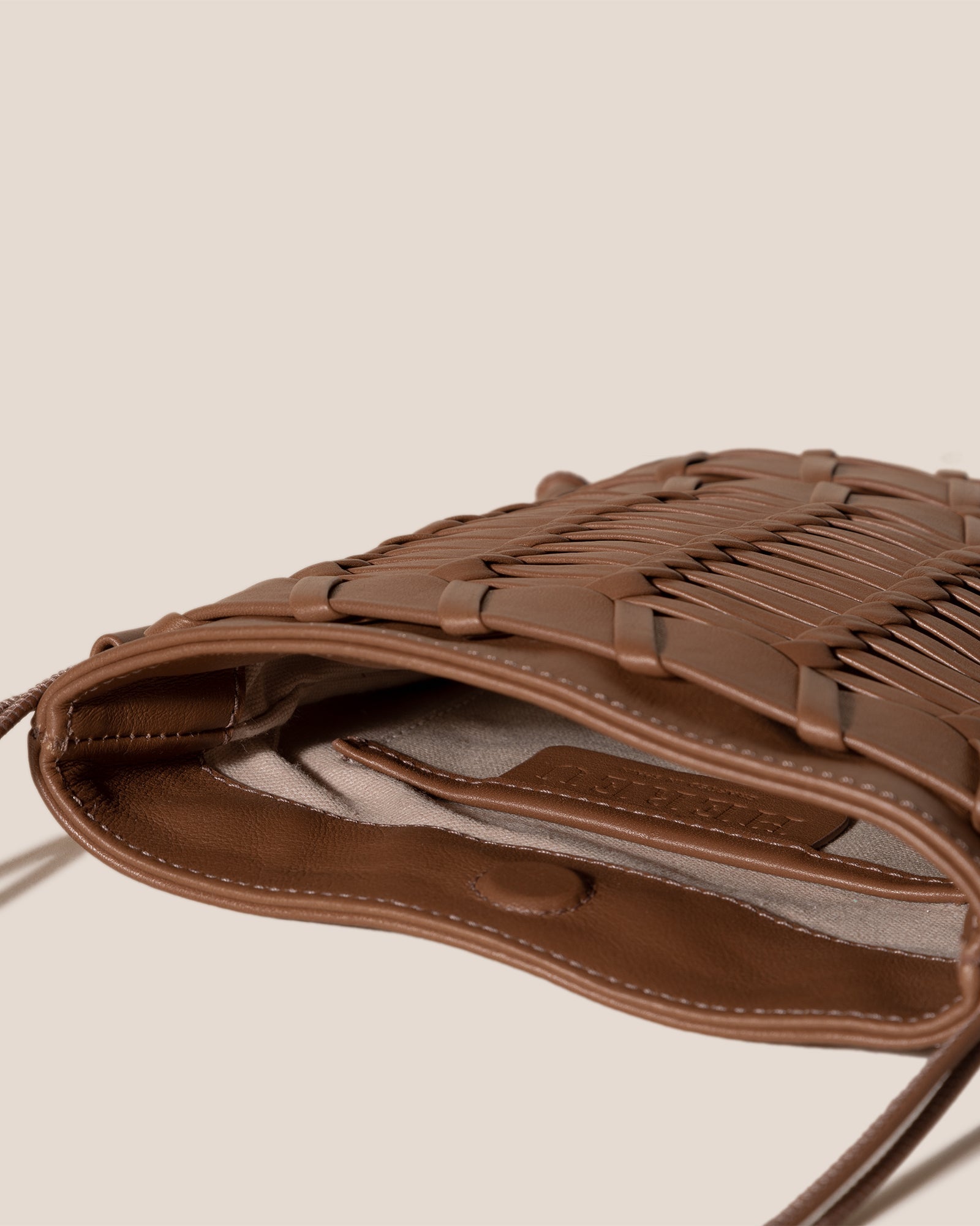 Hereu Outlet TRENA - Flat Square Crossbody Bag - Women|Men