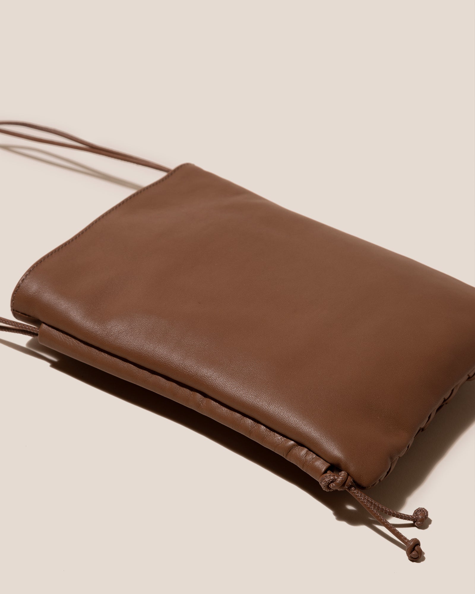 Hereu Outlet TRENA - Flat Square Crossbody Bag - Women|Men