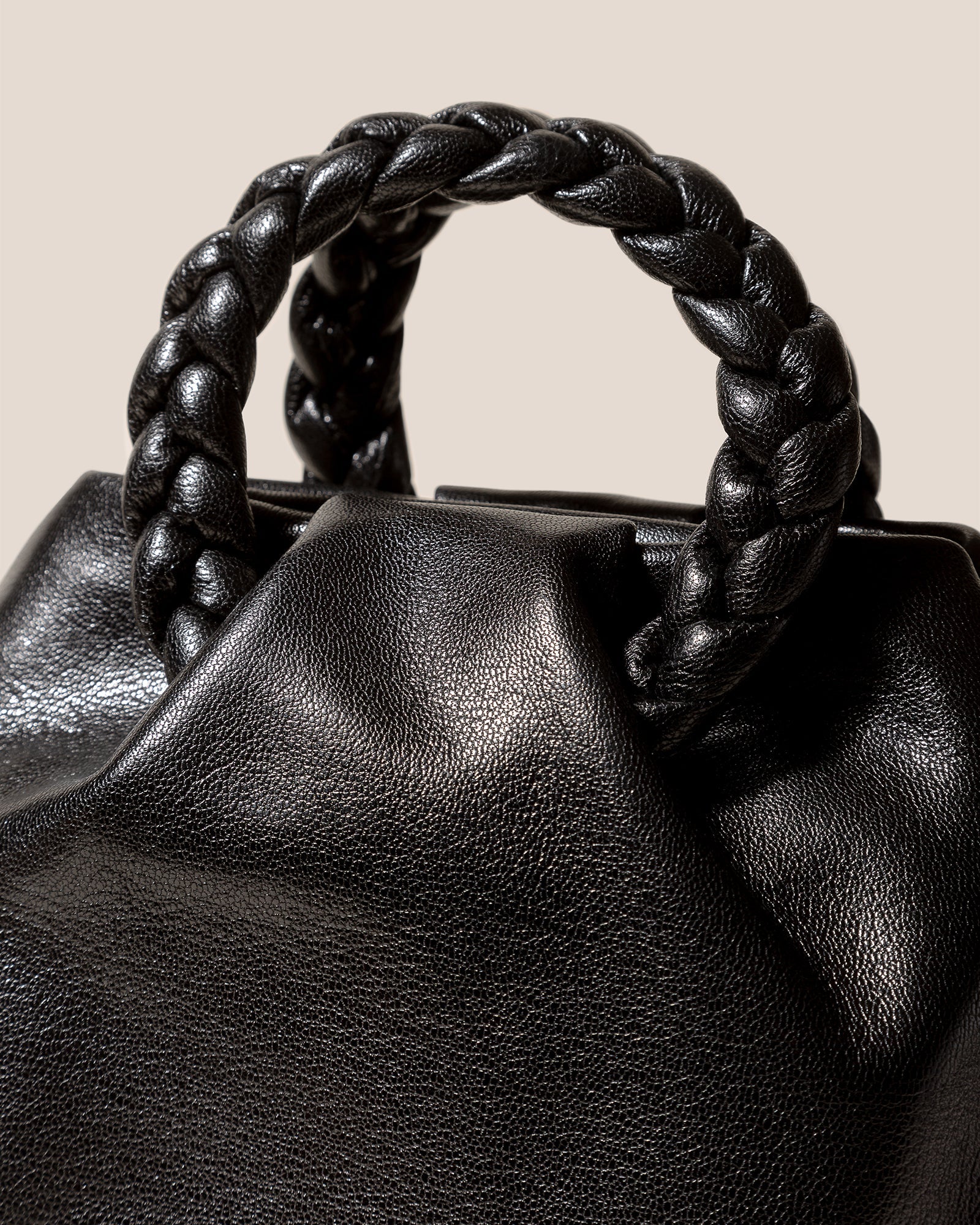Hereu US BOMBON M SUPPLE SHINY - Medium Plaited-handle Leather Handbag - Women