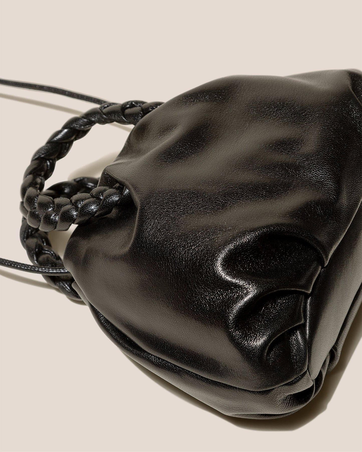 Hereu US BOMBON M SUPPLE SHINY - Medium Plaited-handle Leather Handbag - Women