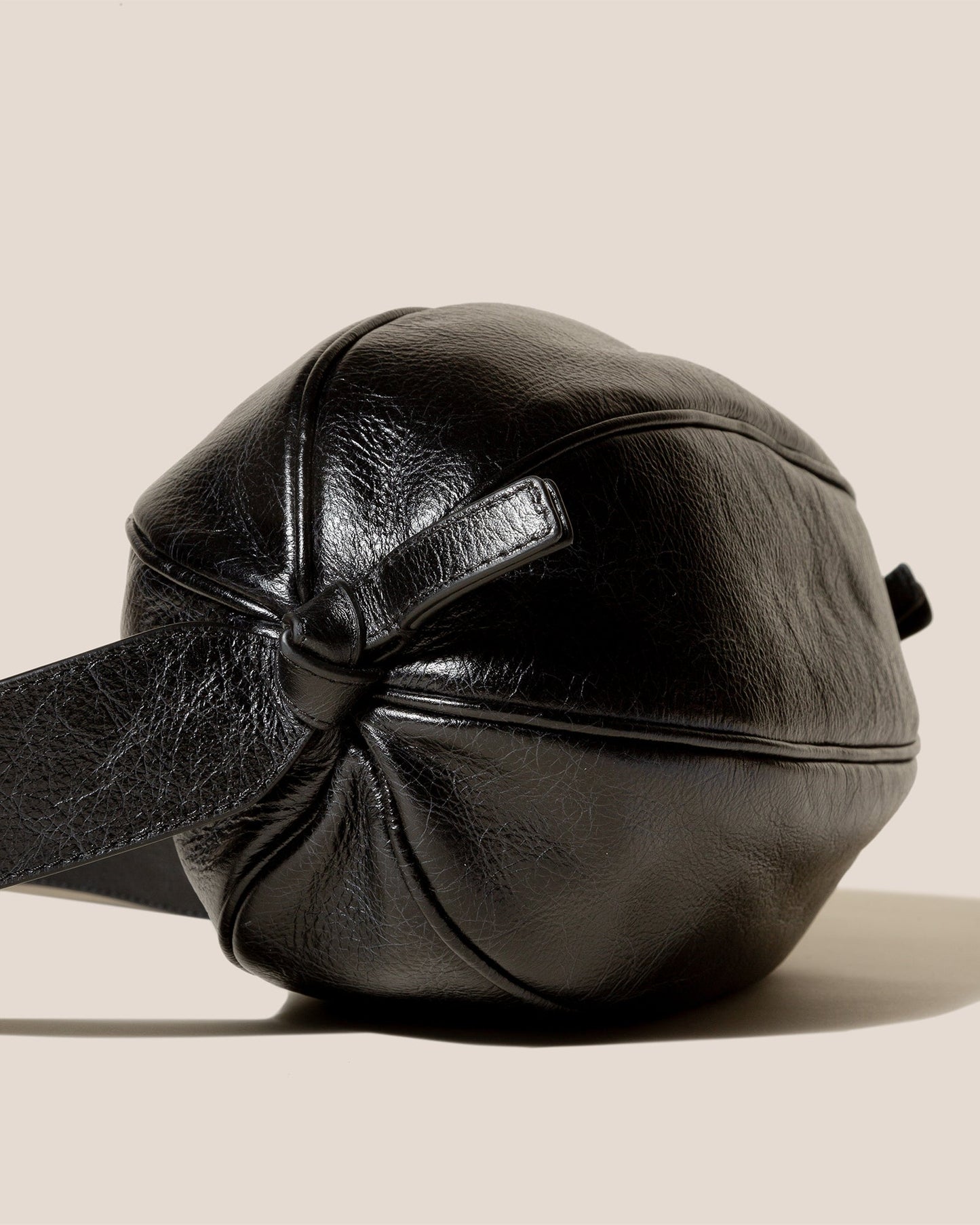 Hereu Sale BOYA L DISTRESSED - Ball-Shaped Crossbody Bag - Women|Men