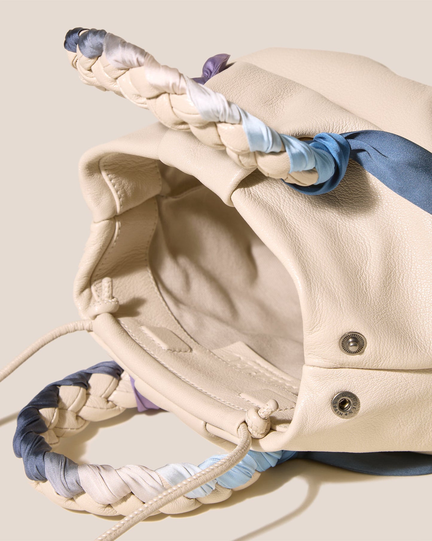 Hereu BOMBON M FOULARD - Medium Plaited-handle Leather Handbag - Women