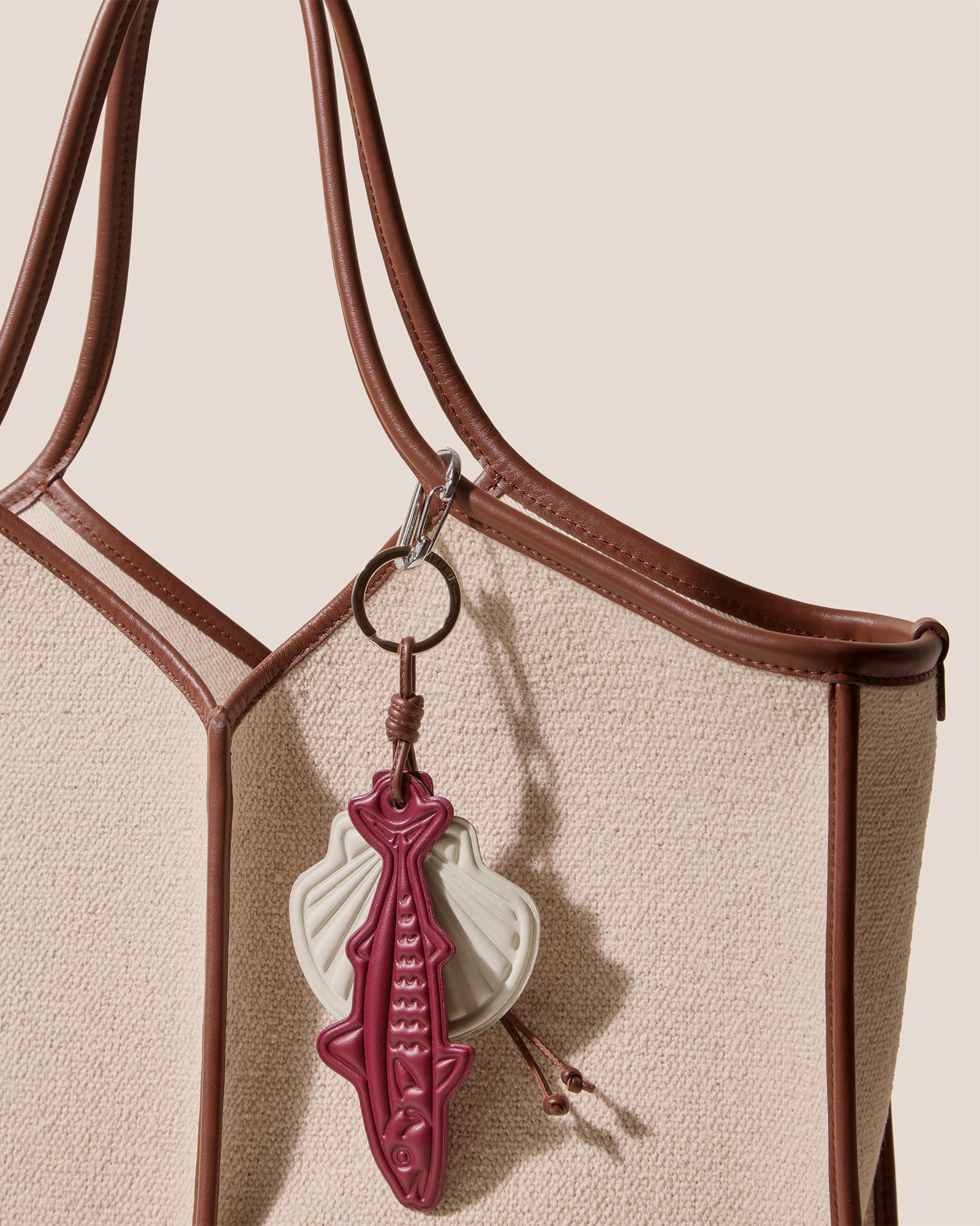 Hereu Outlet LAMAR KEYCHAIN - Embossed Leather Keychain - Women