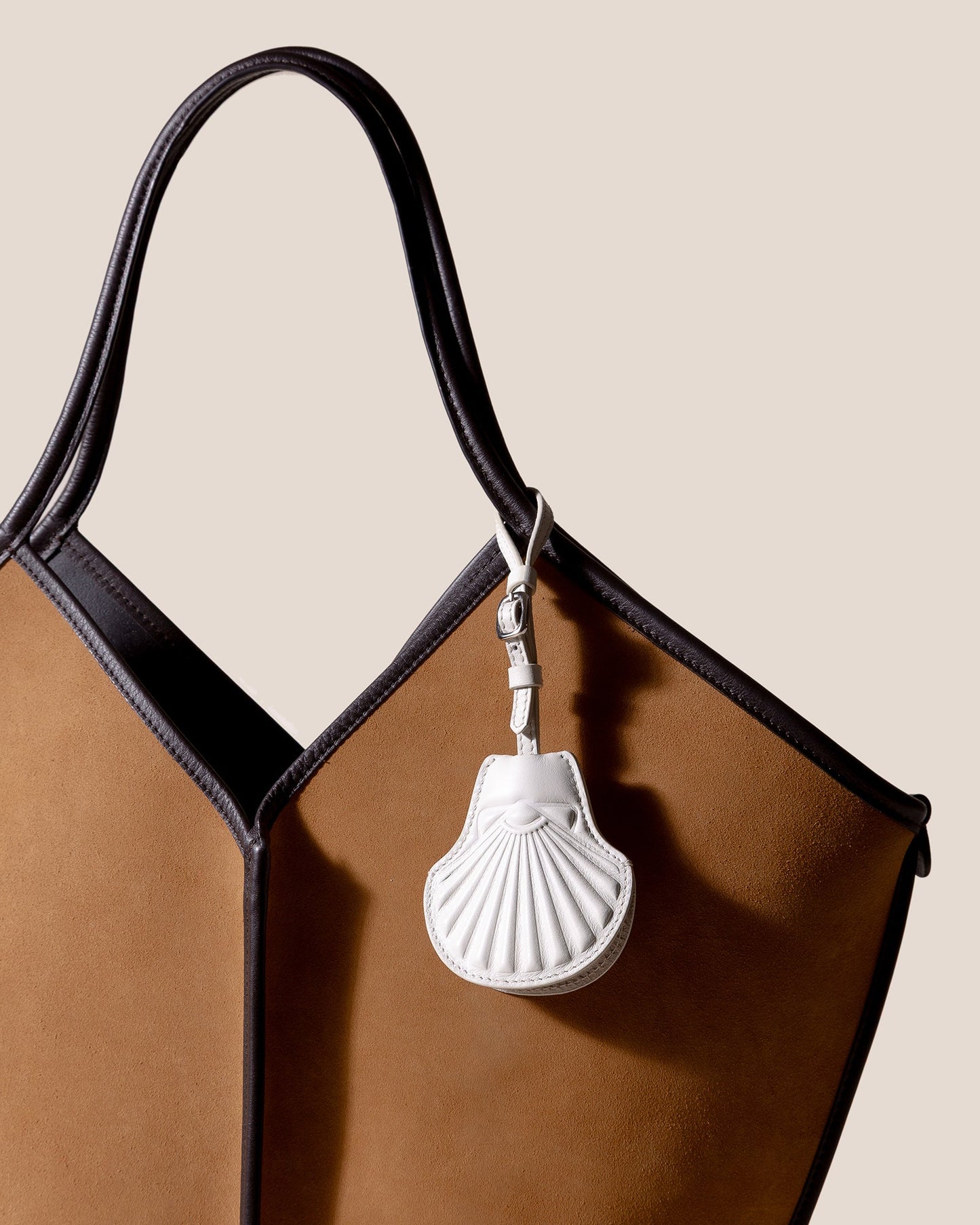 Hereu For sale PETXINA - Embossed Leather Charm - Women