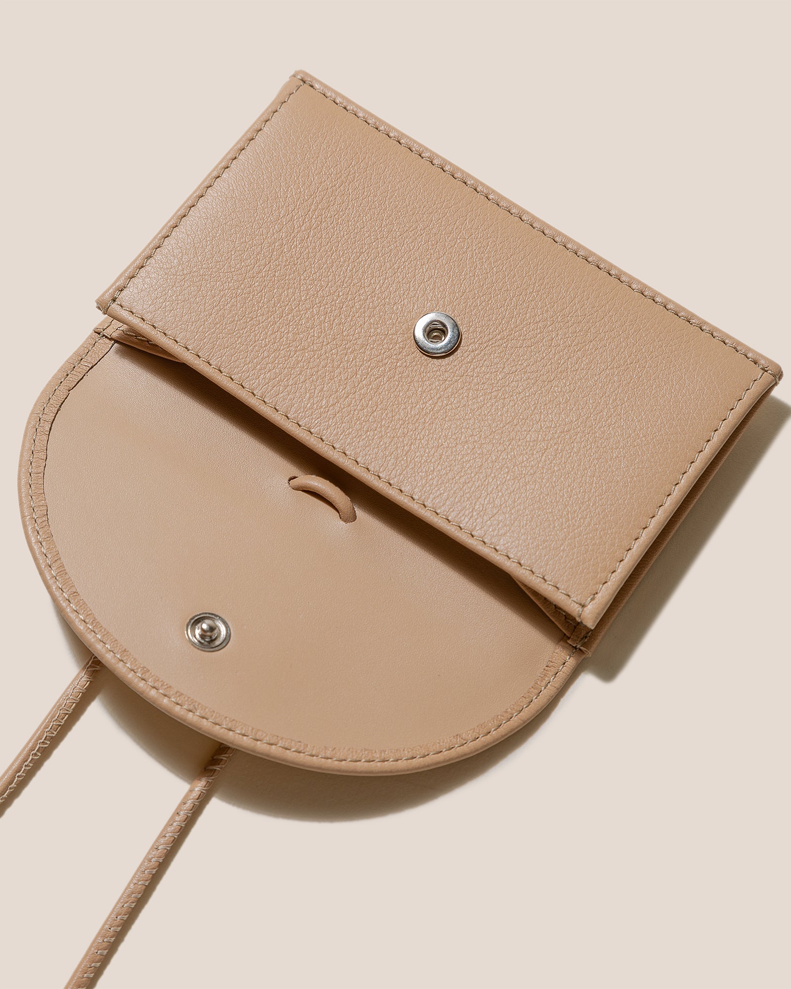Hereu Hot Sale PENJAT - Leather Wallet with Strap - Women