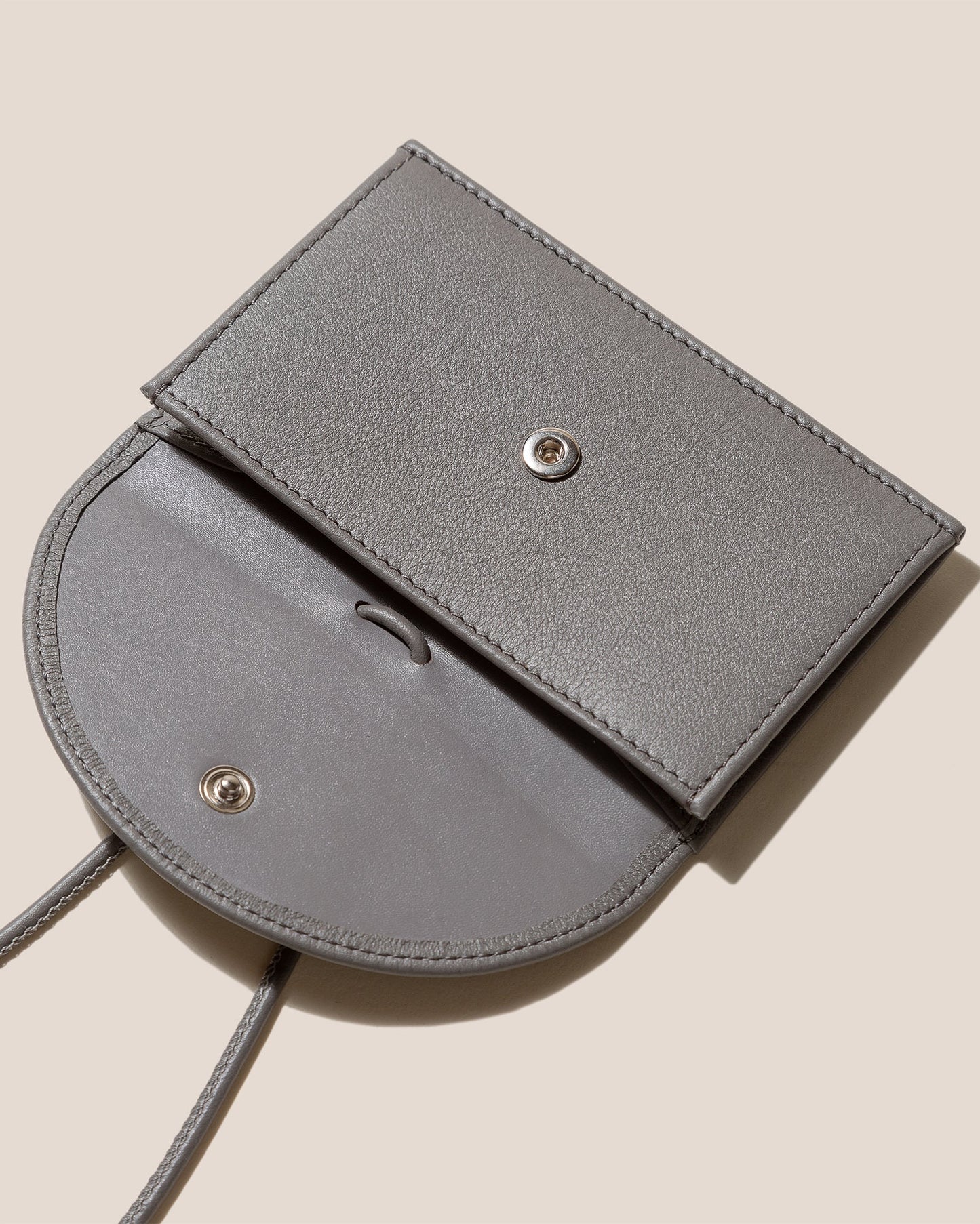 Hereu New PENJAT - Leather Wallet with Strap - Women