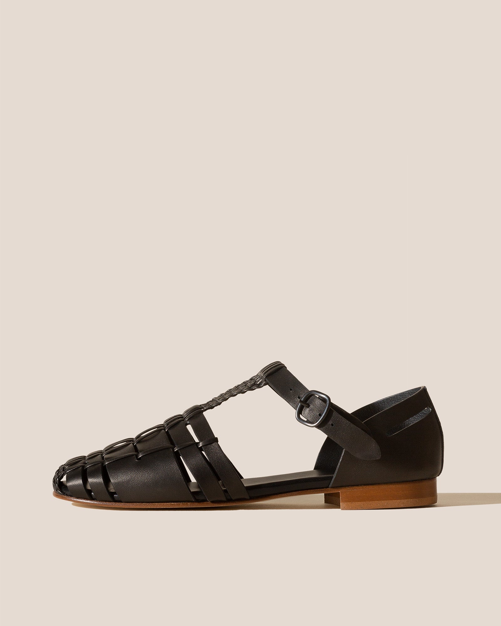 Hereu For sale VEDRA - Round-Toe Soft Fisherman Sandal - Men