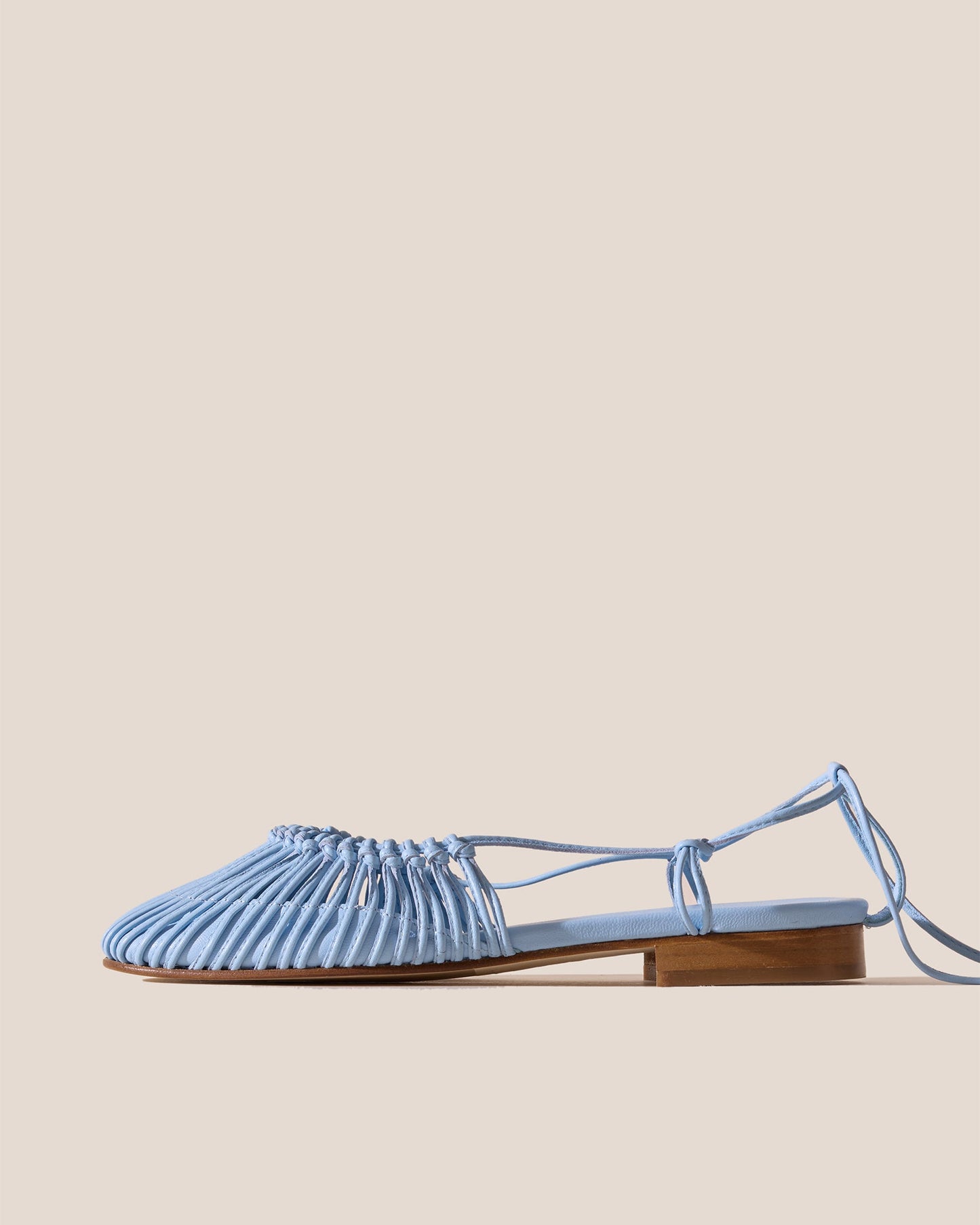 Hereu MANTERA - Round-Toe Knotted Sandal - Women